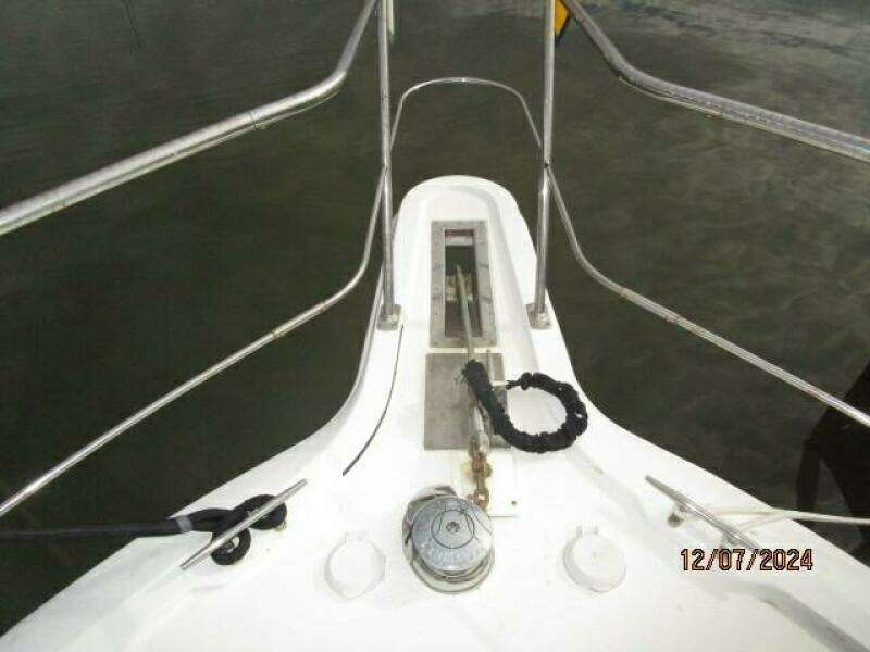 40' Carver anchor windlass