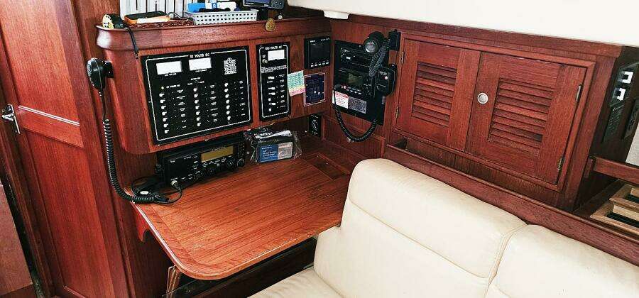 2000 Island Packet 350