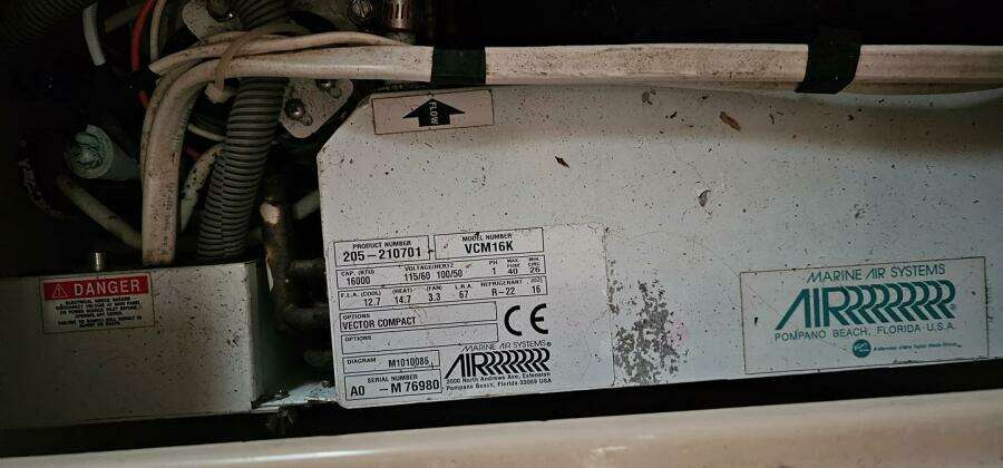 2000 Island Packet 350