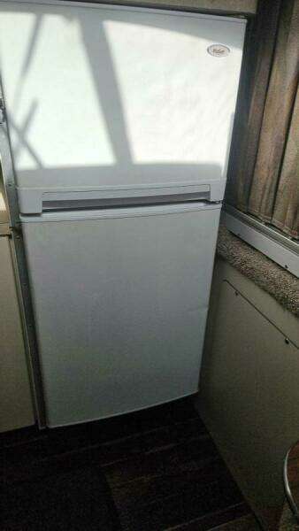 1990 Trojan 11M Express