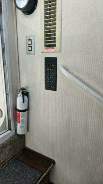 1990 Trojan 11M Express