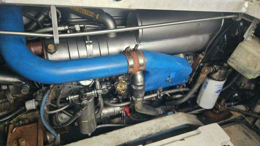 1990 Trojan 11M Express