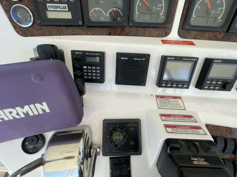 1998 Sea Ray 480 Sedan Bridge