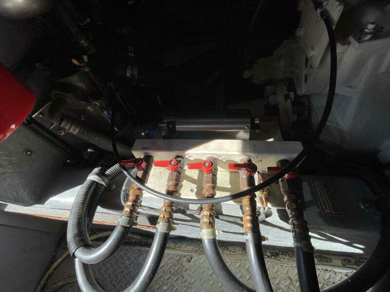 1998 Sea Ray 480 Sedan Bridge