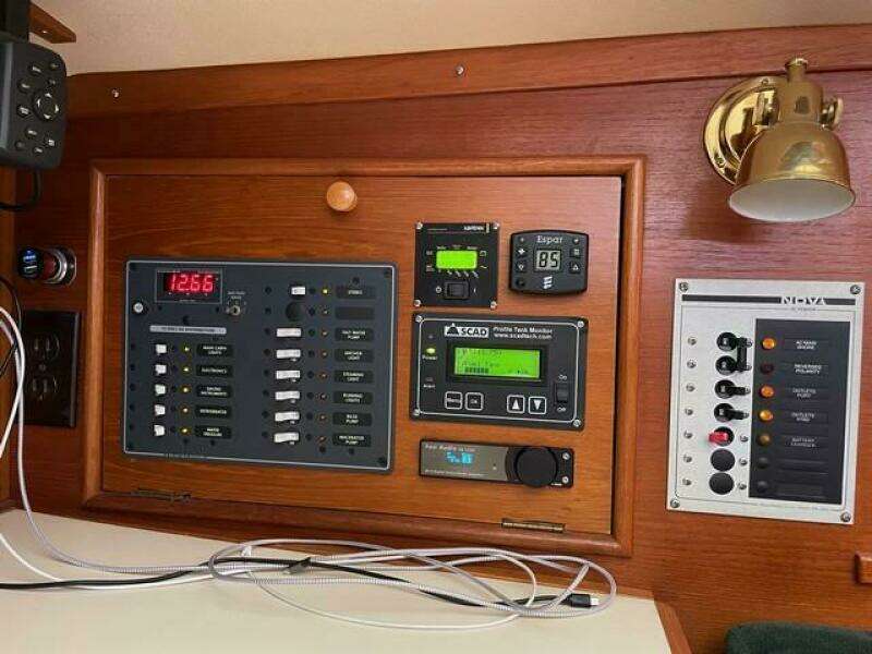 1986 Hinterhoeller Nonsuch 30 Ultra