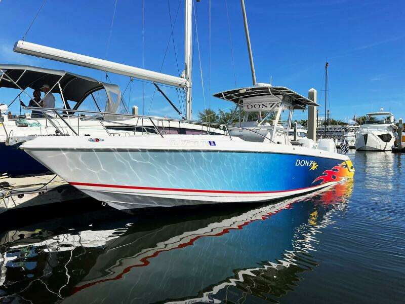 2004 Donzi 35 ZF Cuddy