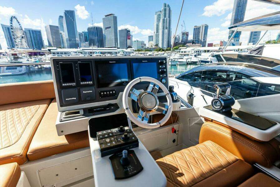 2014 Azimut 72S