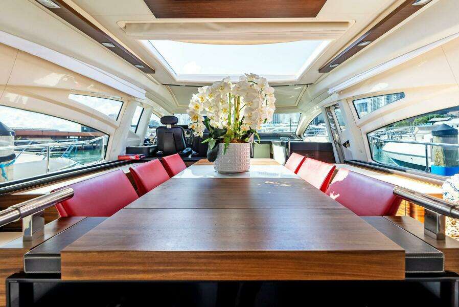 2014 Azimut 72S