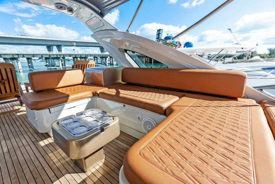 2014 Azimut 72S
