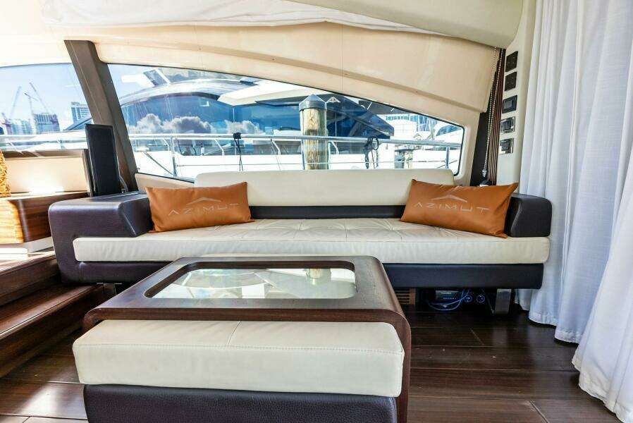 2014 Azimut 72S