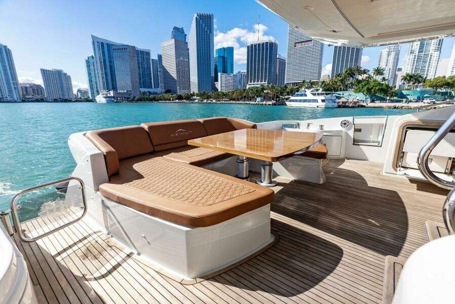 2014 Azimut 72S