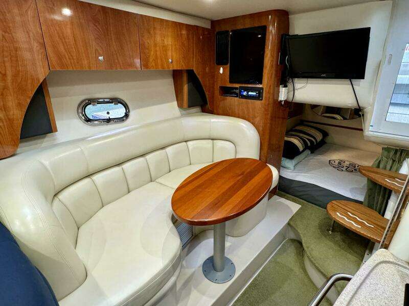 2004 Four Winns Vista 288