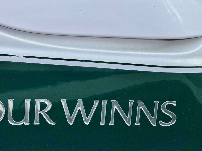 2004 Four Winns Vista 288