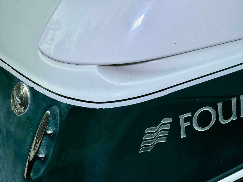 2004 Four Winns Vista 288