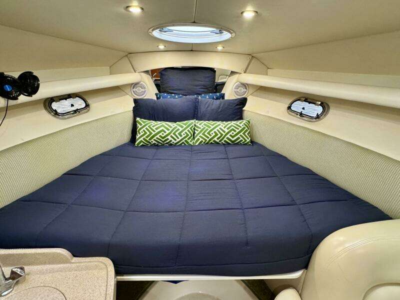 2004 Four Winns Vista 288