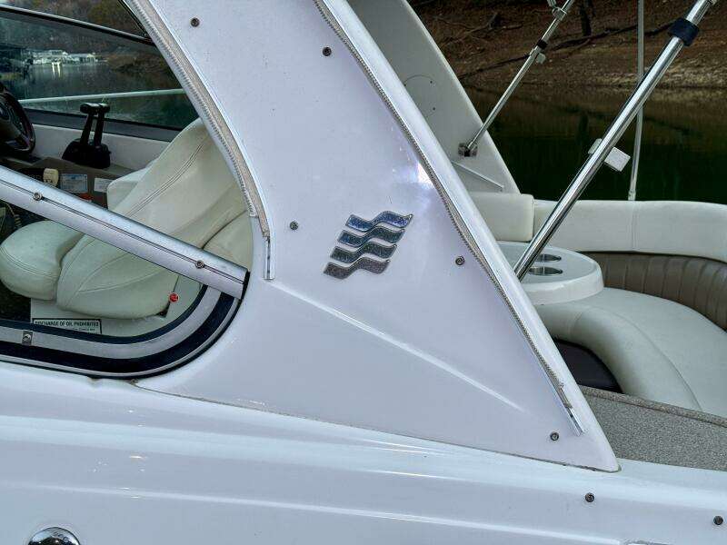 2004 Four Winns Vista 288