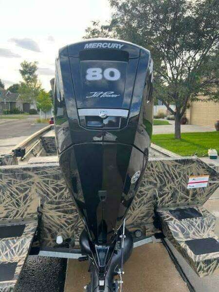 2023 Lowe Roughneck 1860