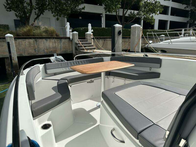 2023 Jeanneau Leader 9.0 CC