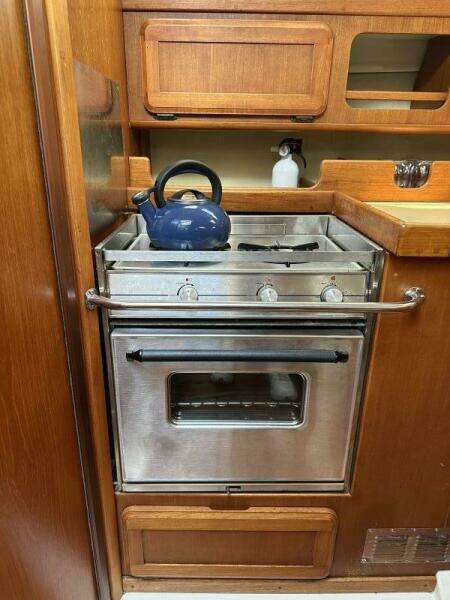 1990 Hunter 35.5 Legend