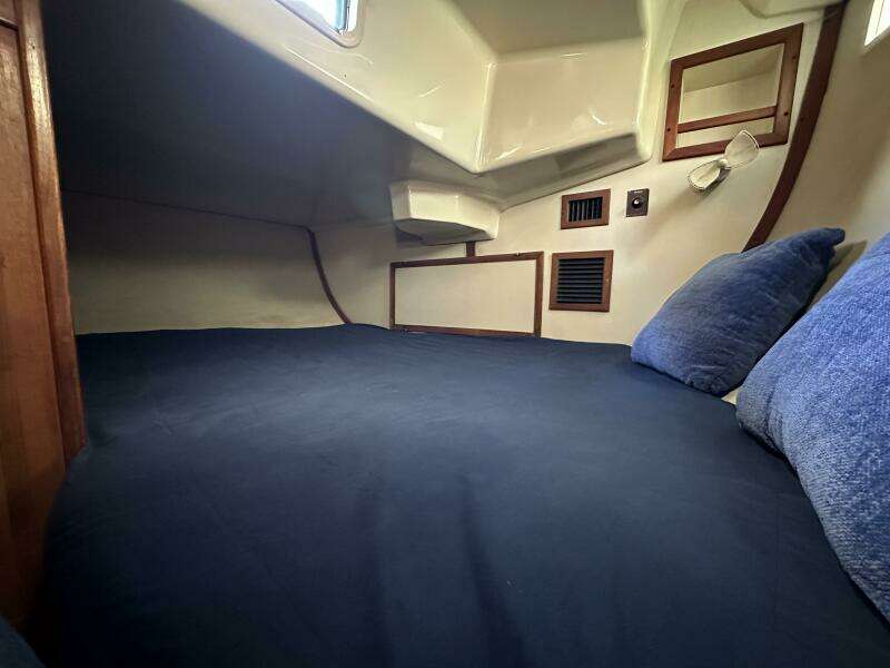 1990 Hunter 35.5 Legend