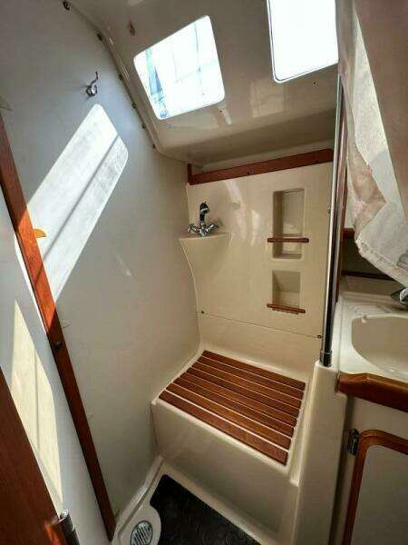 1990 Hunter 35.5 Legend