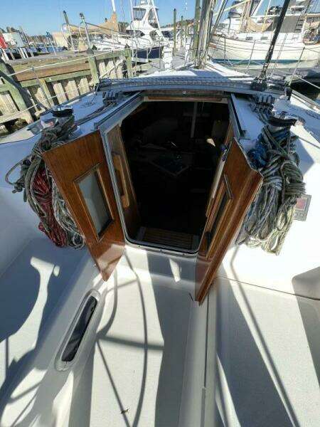 1990 Hunter 35.5 Legend