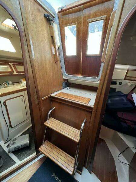 1990 Hunter 35.5 Legend