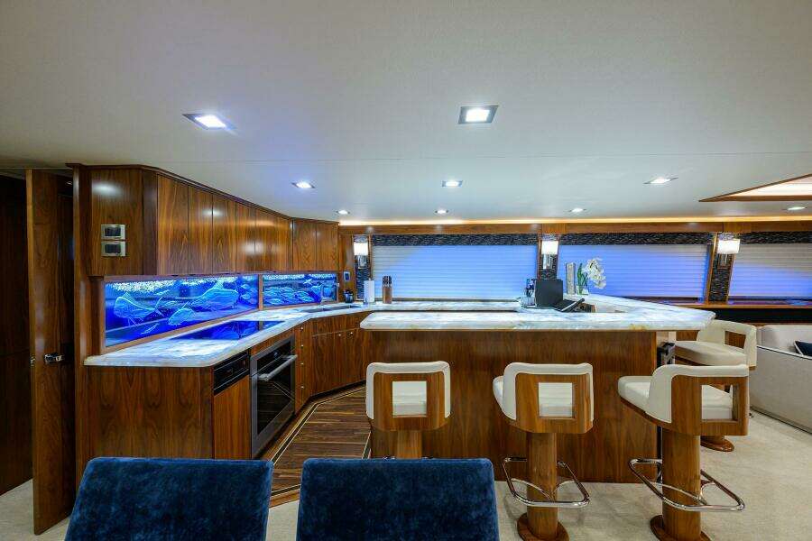 Viking 92 CHINA TIME - Galley