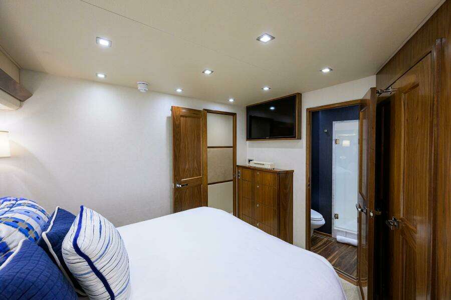 Viking 92 CHINA TIME - Starboard Guest Stateroom