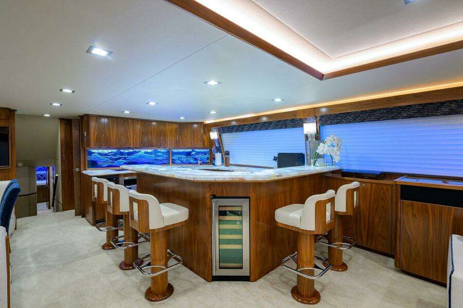 Viking 92 CHINA TIME - Galley