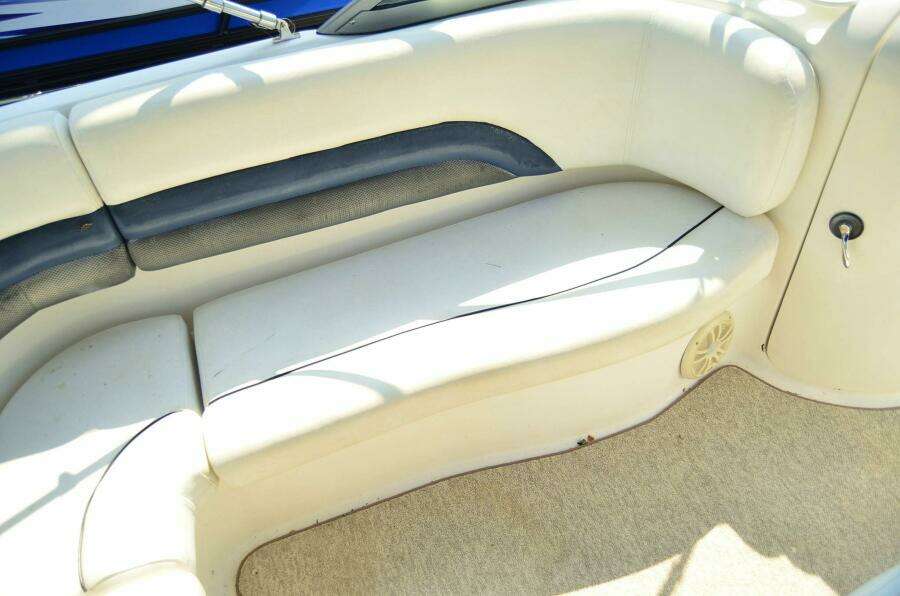 2011 Hurricane SUNDECK 217