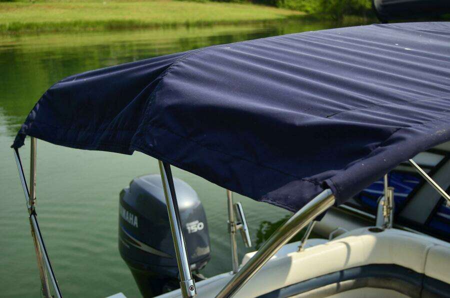 2011 Hurricane SUNDECK 217