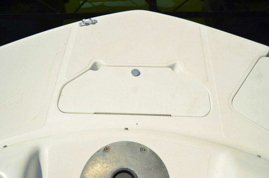 2011 Hurricane SUNDECK 217