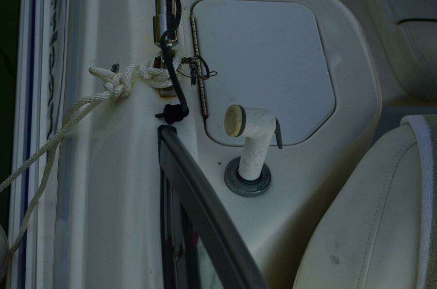 2011 Hurricane SUNDECK 217