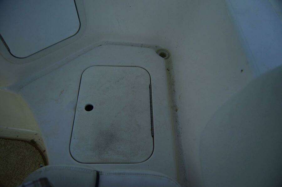 2011 Hurricane SUNDECK 217