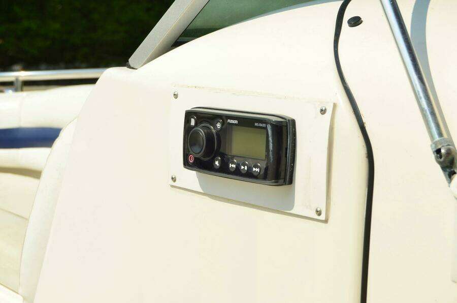 2011 Hurricane SUNDECK 217