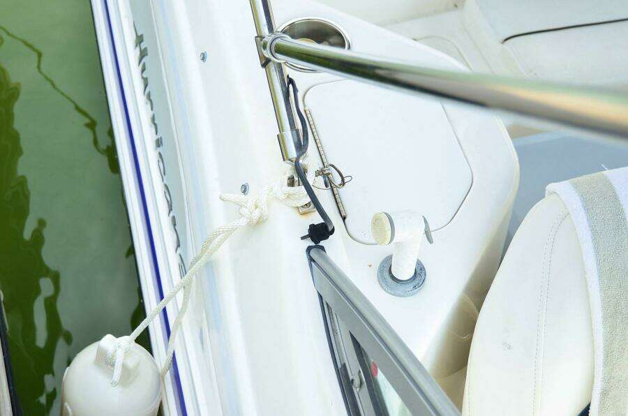 2011 Hurricane SUNDECK 217