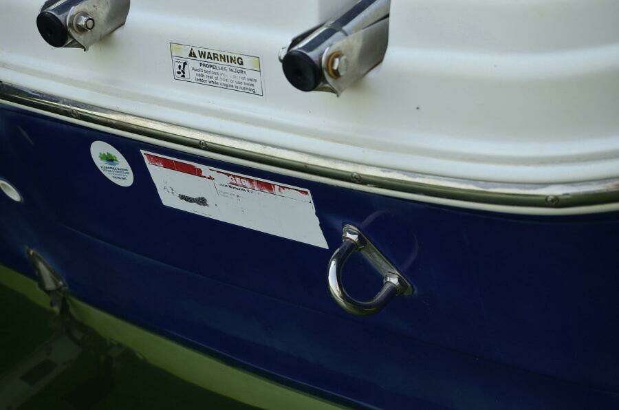 2011 Hurricane SUNDECK 217