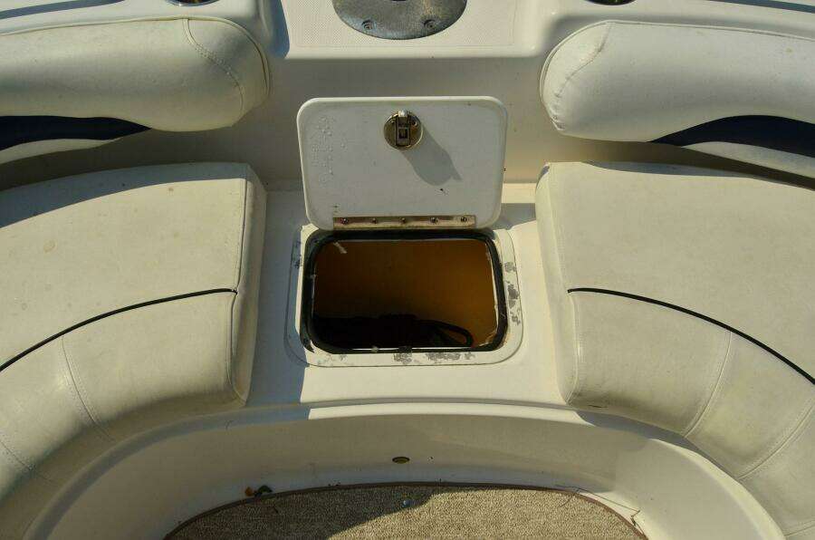 2011 Hurricane SUNDECK 217