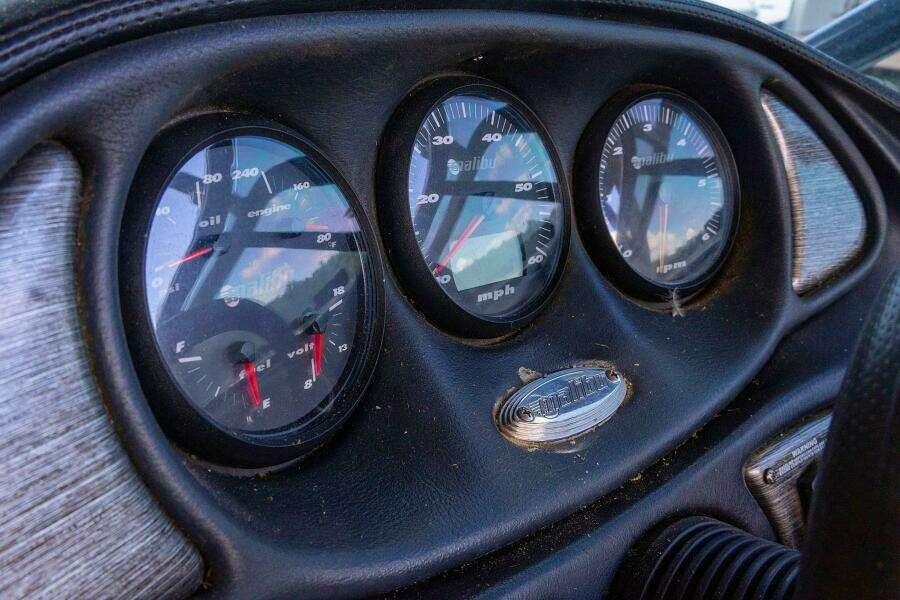 2003 Malibu Wakesetter 23 XTi