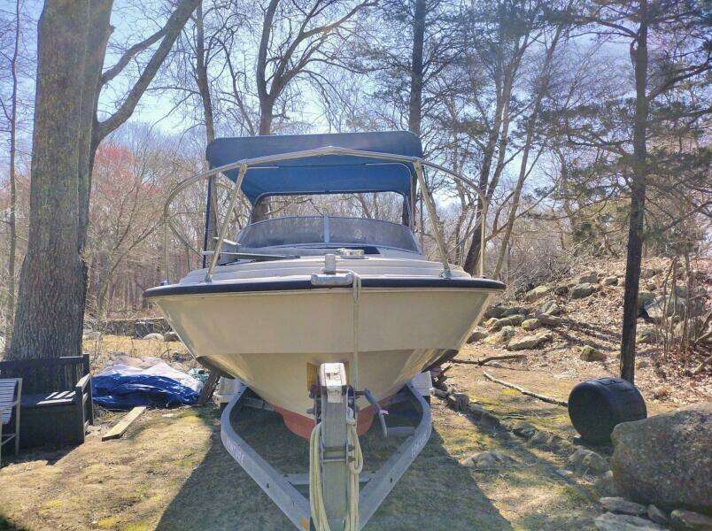 1983 Boston Whaler Revenge