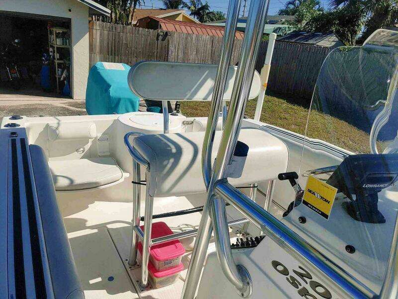 2001 Aquasport 219 CC