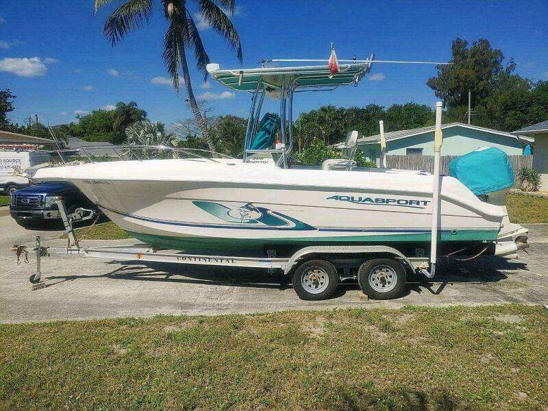 2001 Aquasport 219 CC