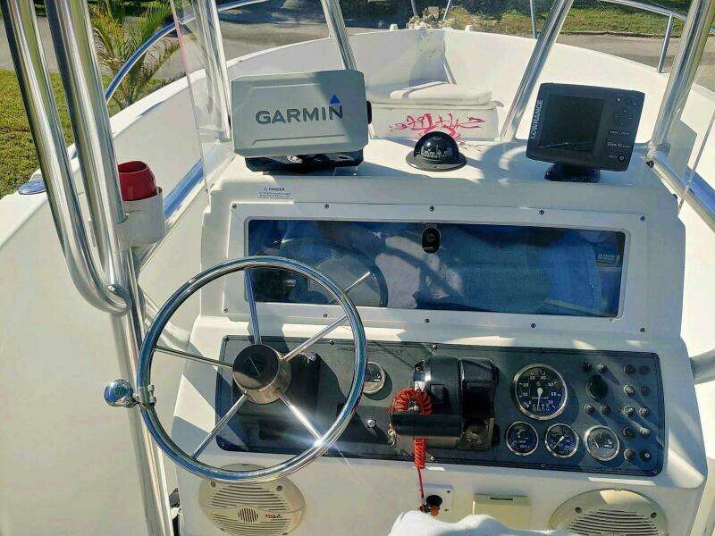 2001 Aquasport 219 CC