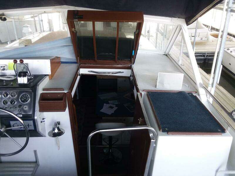 1979 Chris-Craft Catalina 350
