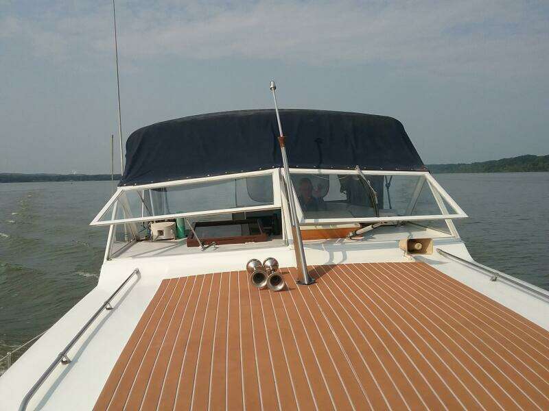 1979 Chris-Craft Catalina 350