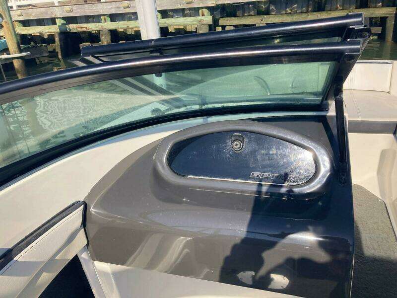 2012 Sea Ray 190 Sport