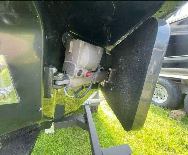 2022 Chaparral 23 SURF