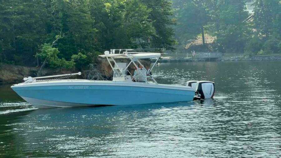 1990 Wellcraft Scarab 30 Cuddy
