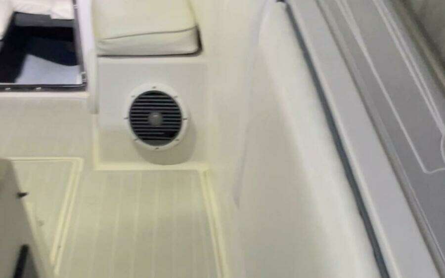 1990 Wellcraft Scarab 30 Cuddy